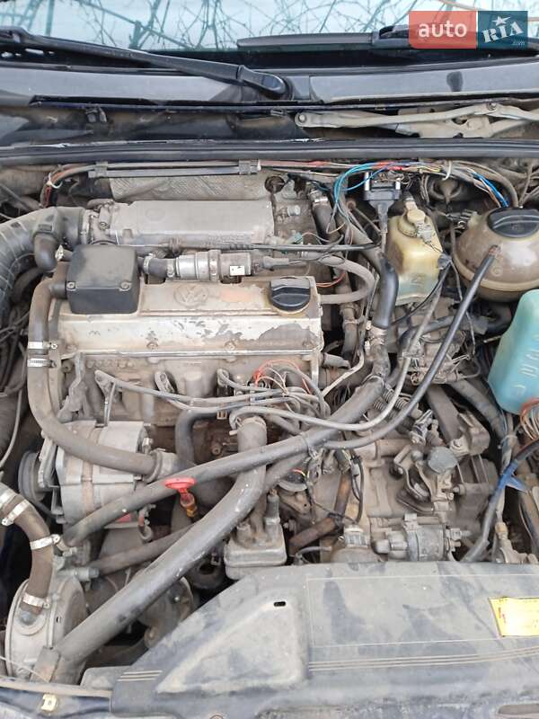 Универсал Volkswagen Passat 1992 в Томашполе