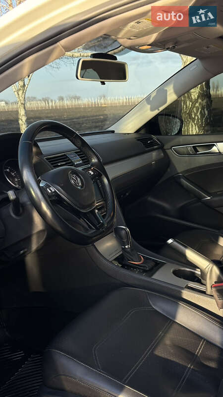 Седан Volkswagen Passat 2018 в Днепре