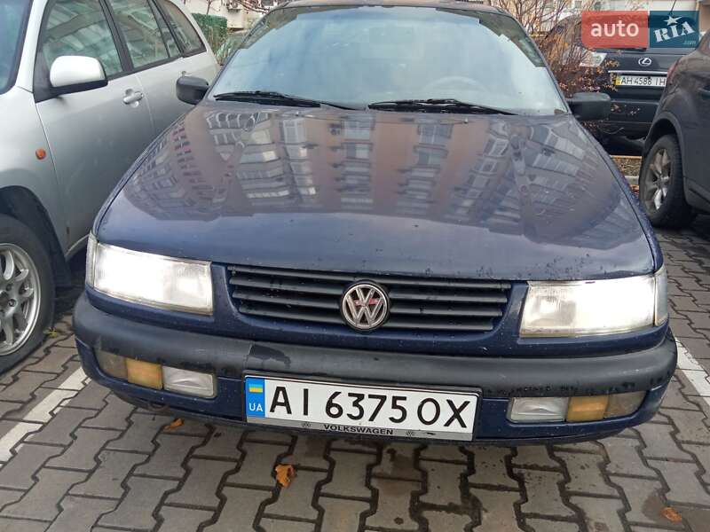 Седан Volkswagen Passat 1994 в Киеве фото 7 Седан Volkswagen Passat 1994 в Киеве