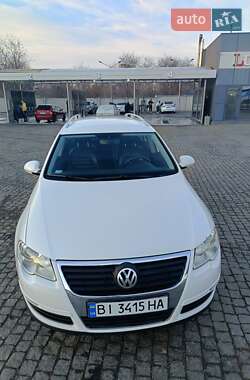 Универсал Volkswagen Passat 2009 в Полтаве