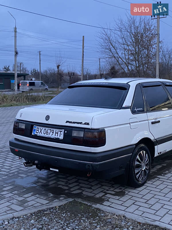 Седан Volkswagen Passat 1991 в Шепетівці