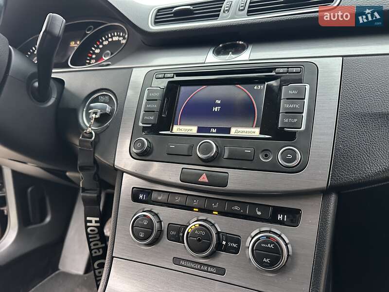 Универсал Volkswagen Passat 2014 в Хмельницком