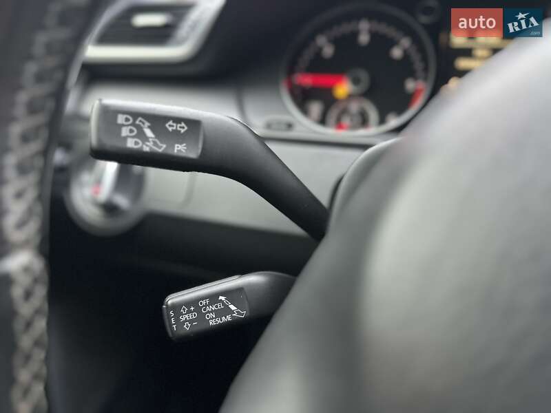 Универсал Volkswagen Passat 2014 в Хмельницком