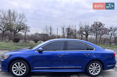 Седан Volkswagen Passat 2016 в Киеве