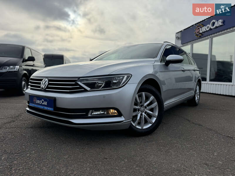 Универсал Volkswagen Passat 2018 в Киеве