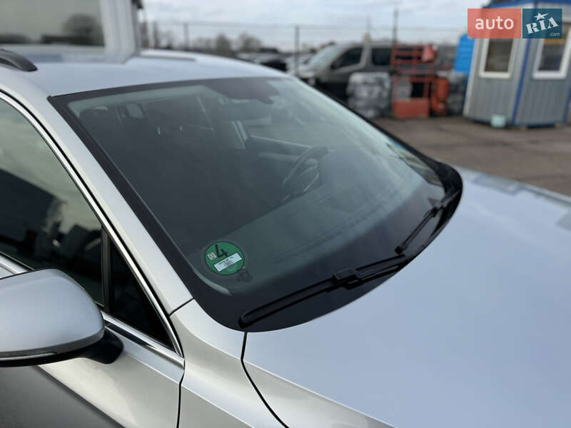 Универсал Volkswagen Passat 2018 в Киеве