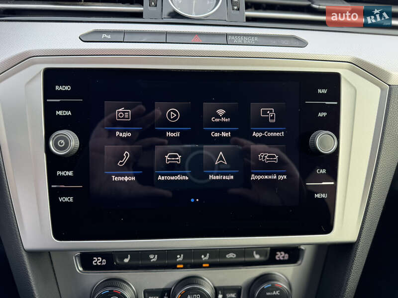 Универсал Volkswagen Passat 2018 в Киеве