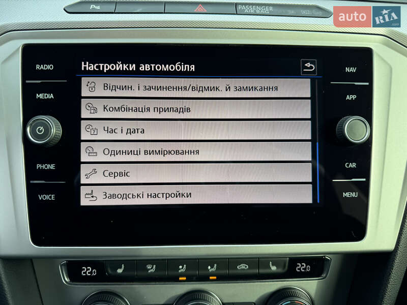 Универсал Volkswagen Passat 2018 в Киеве