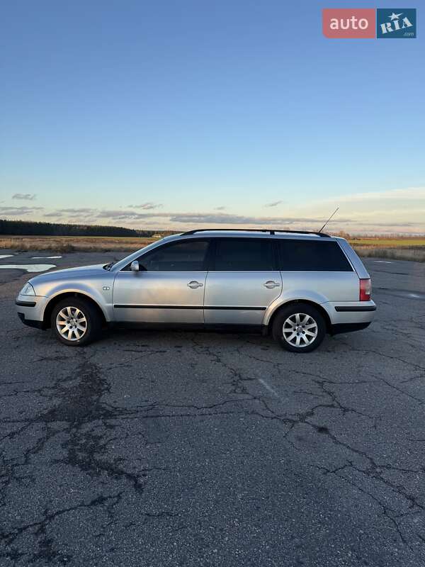 Универсал Volkswagen Passat 2002 в Котельве