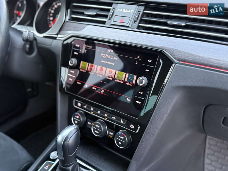 Универсал Volkswagen Passat 2020 в Луцке