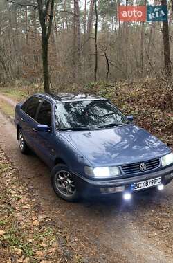 Седан Volkswagen Passat 1996 в Кременці