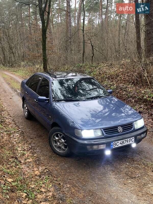 Седан Volkswagen Passat 1996 в Кременце фото Седан Volkswagen Passat 1996 в Кременце