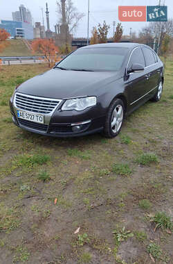 Седан Volkswagen Passat 2006 в Киеве