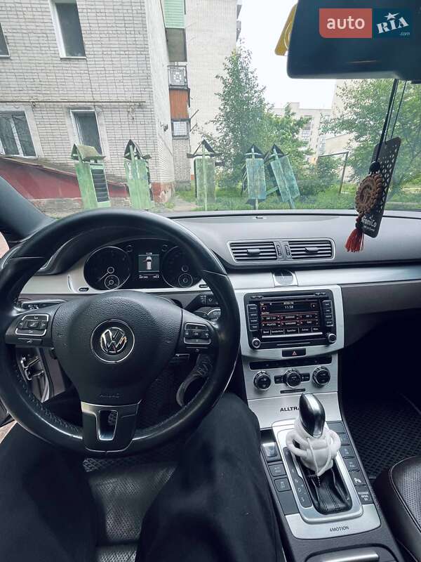 Универсал Volkswagen Passat 2013 в Киеве фото 4 Универсал Volkswagen Passat 2013 в Киеве