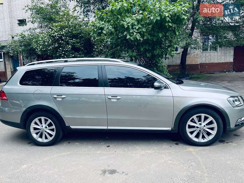 Универсал Volkswagen Passat 2013 в Киеве фото 3 Универсал Volkswagen Passat 2013 в Киеве