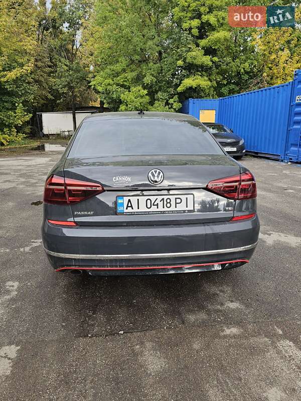 Седан Volkswagen Passat 2016 в Киеве