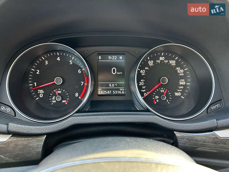 Седан Volkswagen Passat 2015 в Николаеве