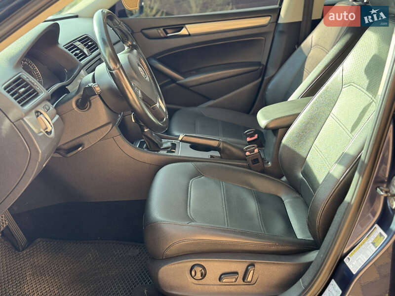 Седан Volkswagen Passat 2013 в Николаеве