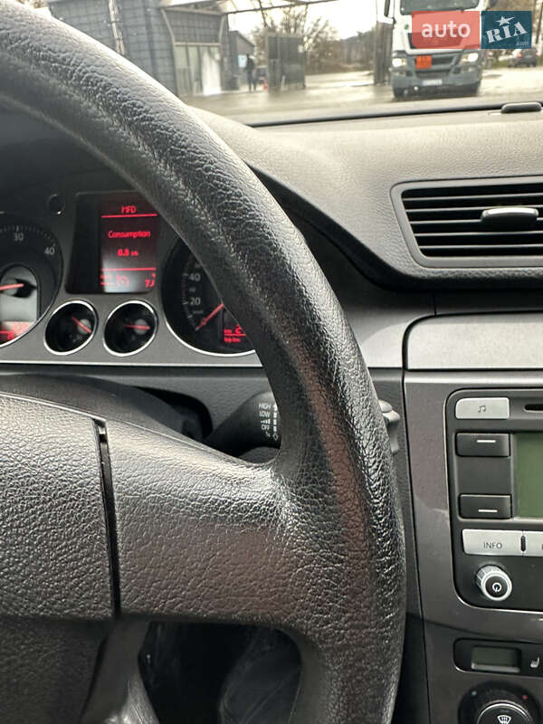 Седан Volkswagen Passat 2008 в Звягеле фото 44 Седан Volkswagen Passat 2008 в Звягеле
