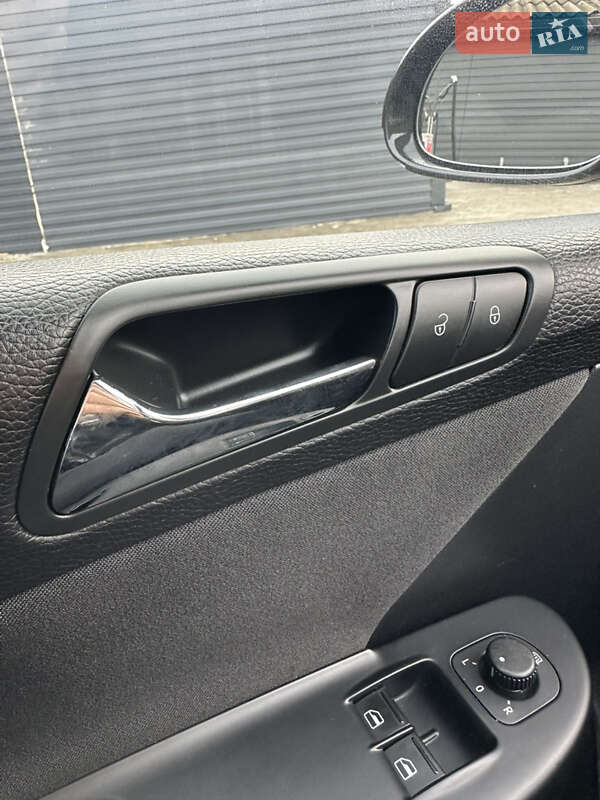 Седан Volkswagen Passat 2008 в Звягеле фото 62 Седан Volkswagen Passat 2008 в Звягеле