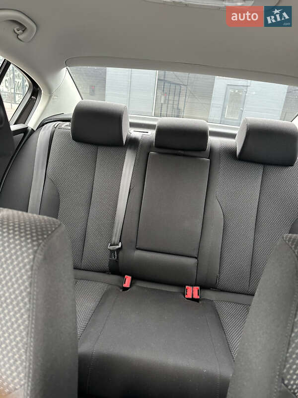 Седан Volkswagen Passat 2008 в Звягеле фото 102 Седан Volkswagen Passat 2008 в Звягеле