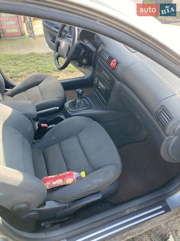 Универсал Volkswagen Passat 2003 в Черновцах