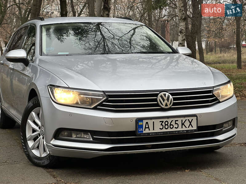 Универсал Volkswagen Passat 2015 в Киеве