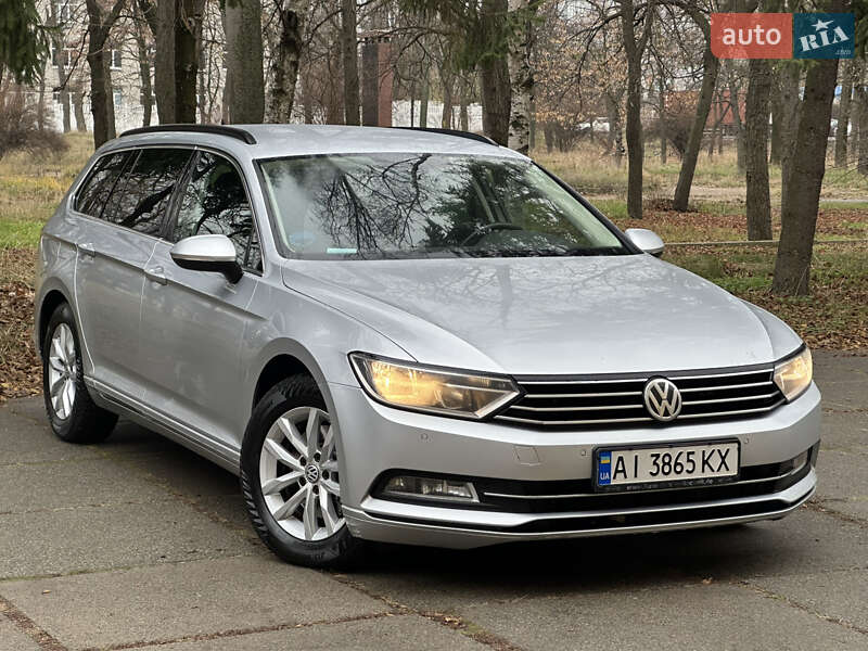Универсал Volkswagen Passat 2015 в Киеве