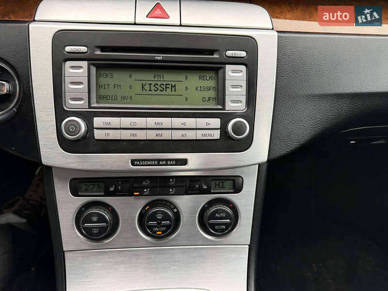 Седан Volkswagen Passat 2007 в Киеве