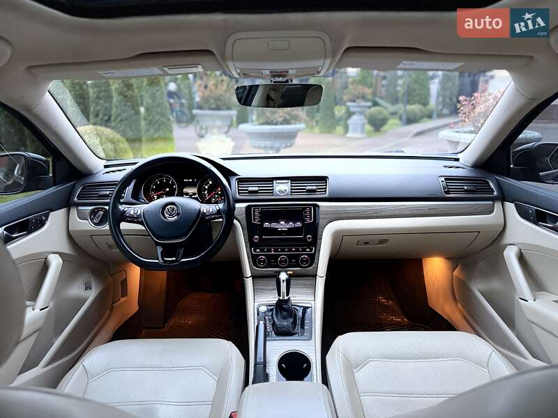 Седан Volkswagen Passat 2017 в Стрые