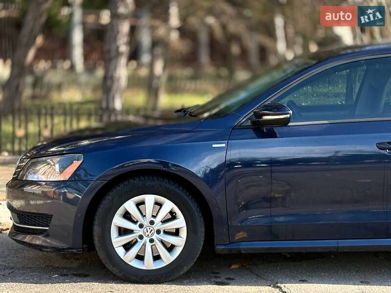 Седан Volkswagen Passat 2014 в Николаеве