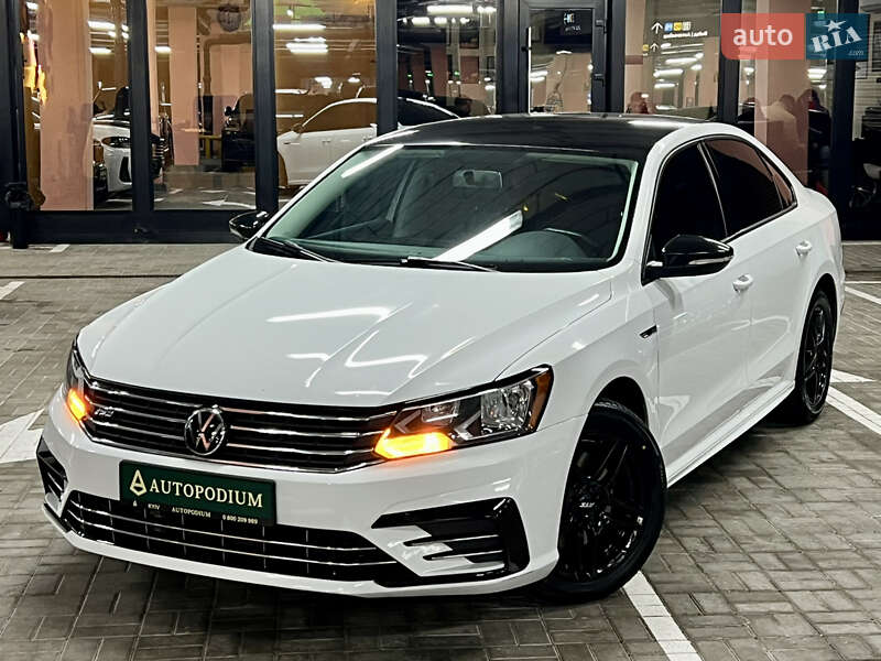 Седан Volkswagen Passat 2018 в Киеве