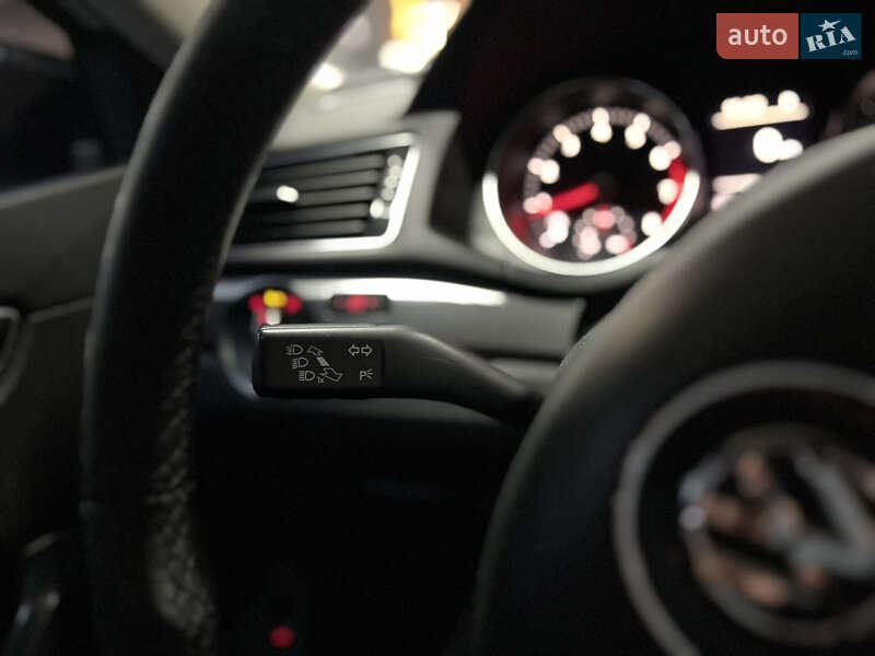 Седан Volkswagen Passat 2018 в Киеве