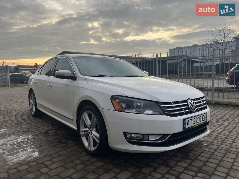 Седан Volkswagen Passat 2014 в Ивано-Франковске