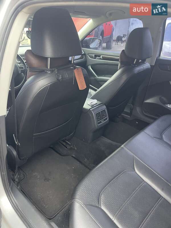 Седан Volkswagen Passat 2012 в Броварах