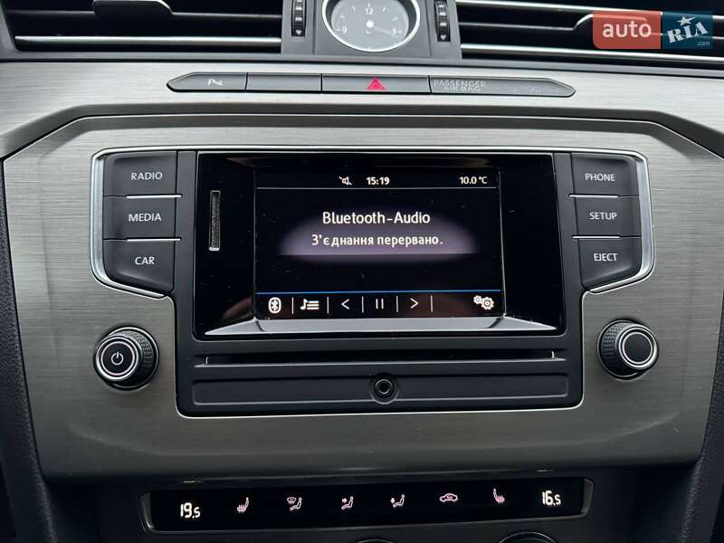 Универсал Volkswagen Passat 2017 в Киеве