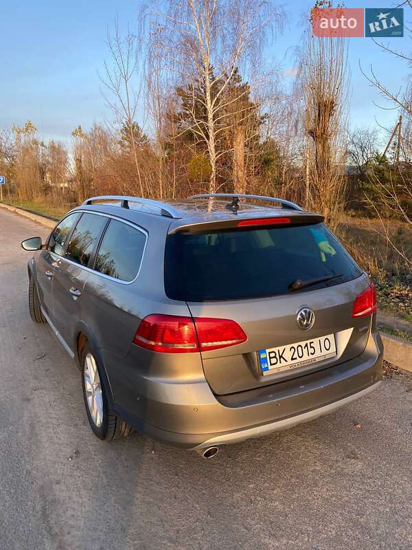 Универсал Volkswagen Passat 2014 в Вараше