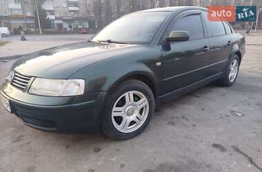 Седан Volkswagen Passat 1998 в Каменец-Подольском