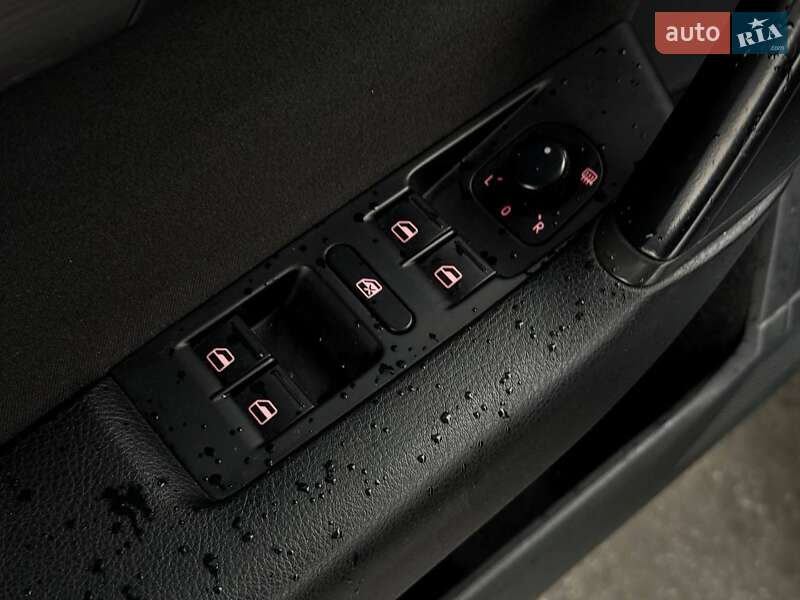 Универсал Volkswagen Passat 2012 в Ровно