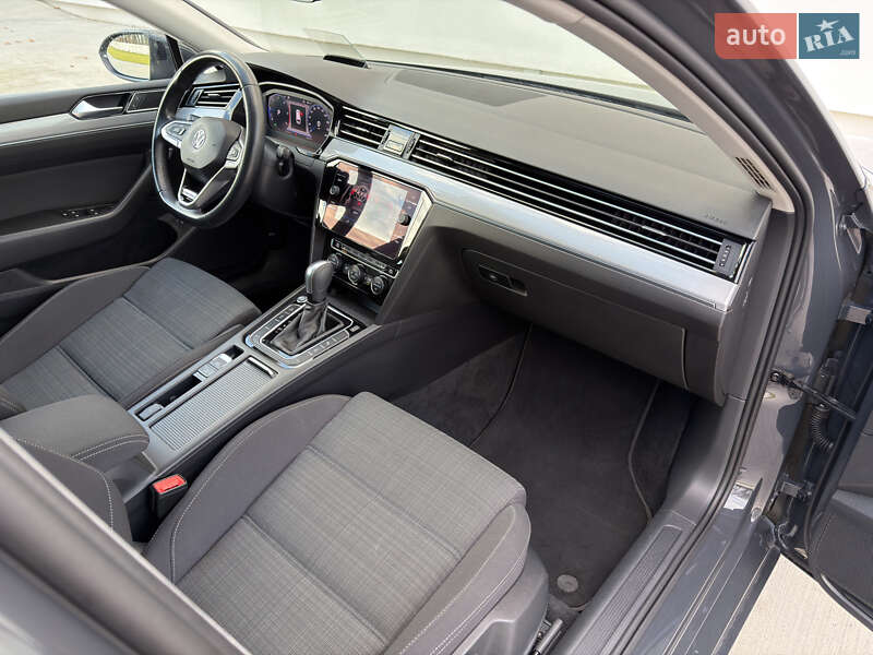 Универсал Volkswagen Passat 2020 в Луцке