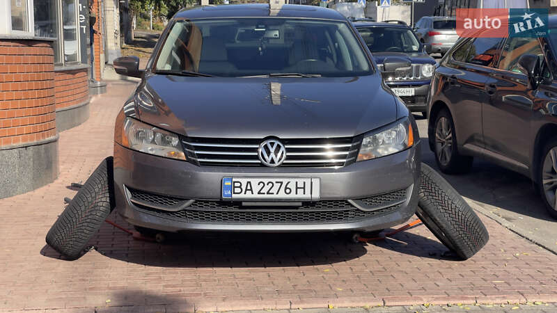 Седан Volkswagen Passat 2012 в Бобринце