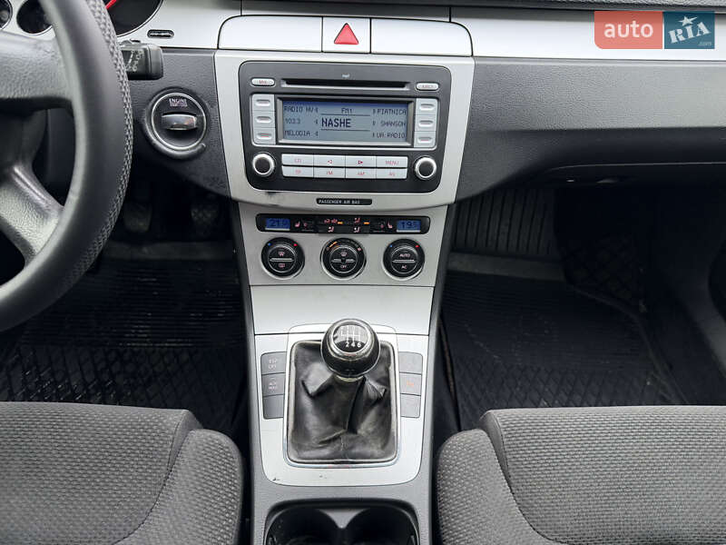 Универсал Volkswagen Passat 2008 в Ровно