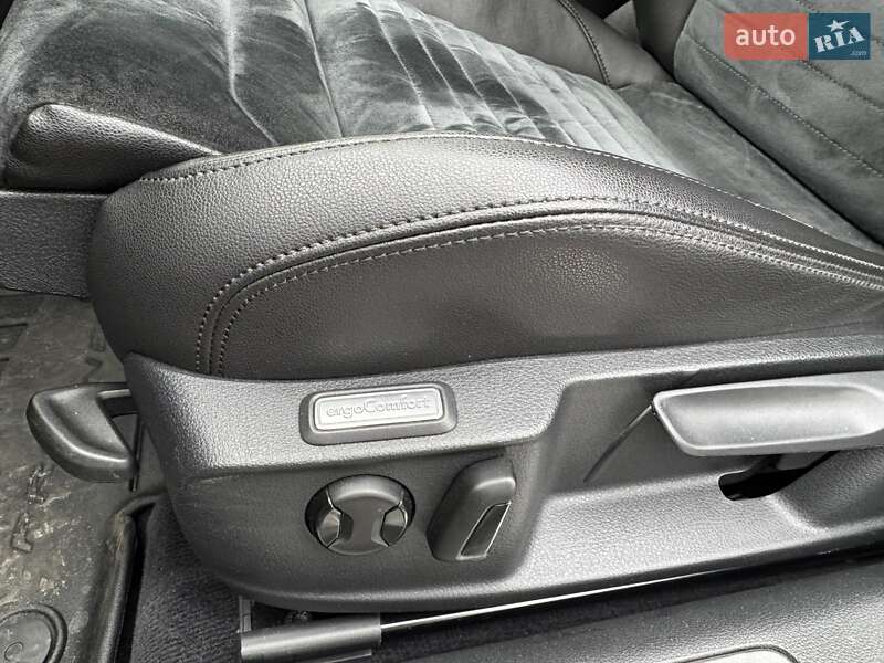 Седан Volkswagen Passat 2018 в Киеве