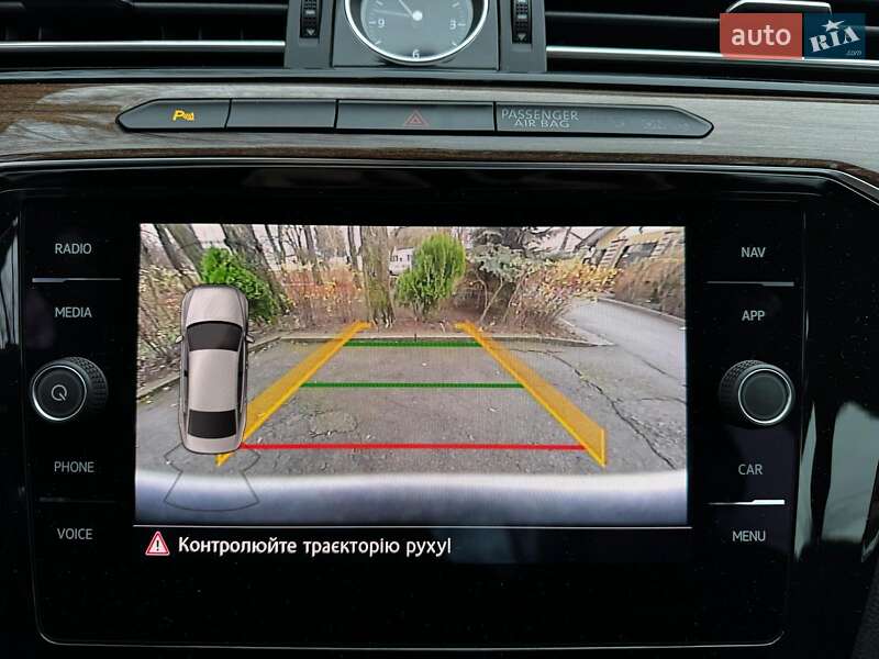 Седан Volkswagen Passat 2018 в Киеве