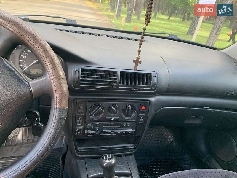 Универсал Volkswagen Passat 1998 в Киеве