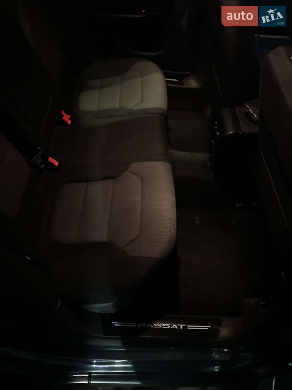 Универсал Volkswagen Passat 2011 в Львове