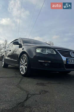 Универсал Volkswagen Passat 2009 в Киеве