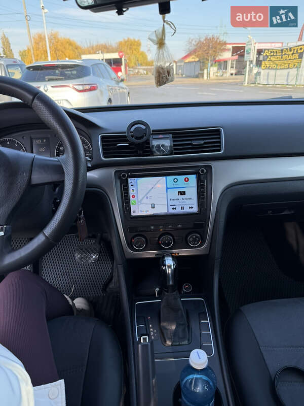 Седан Volkswagen Passat 2012 в Измаиле