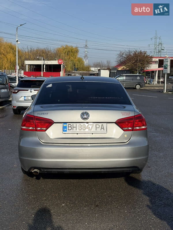 Седан Volkswagen Passat 2012 в Измаиле