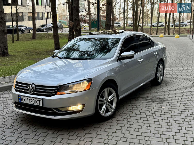 Седан Volkswagen Passat 2014 в Киеве
